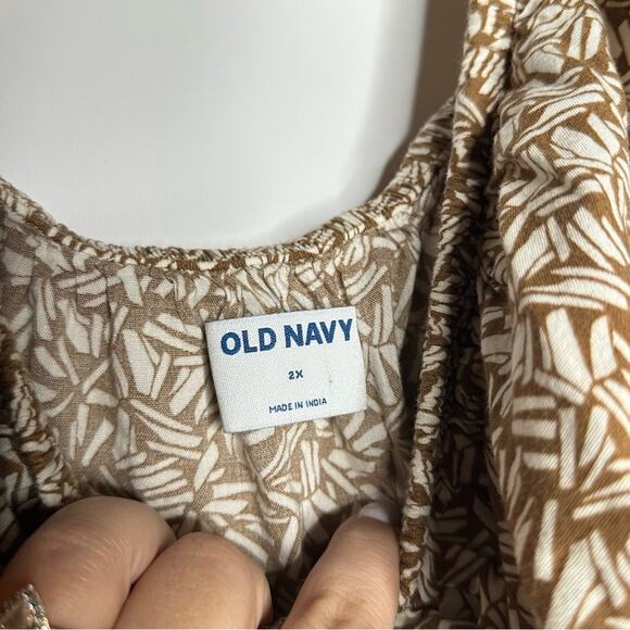 Old Navy Geo Print Maxi Dress 2X - Tan Off the Shoulder, Plus Size, Boho Style - Picture 4 of 7
